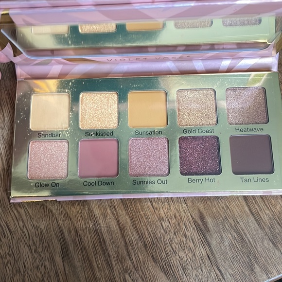 Violet Voss Pro Series Sunkissed Summer Eyeshadow Palette NWT - Picture 2 of 3